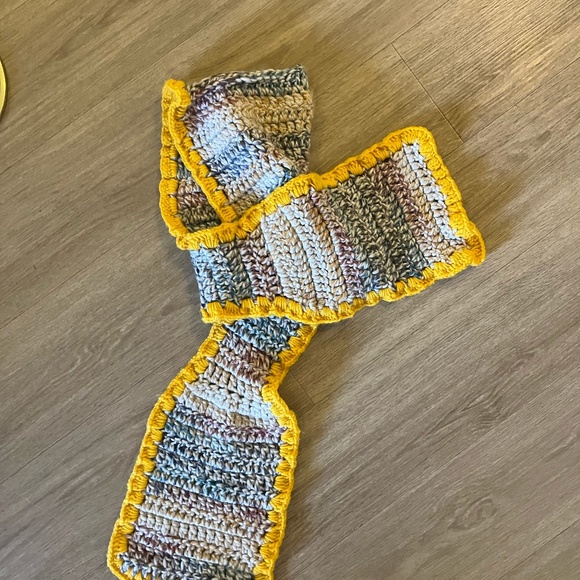 Hand Knit Crochet variegated cap scarf Vintage inspired winter snow hat - Picture 1 of 5